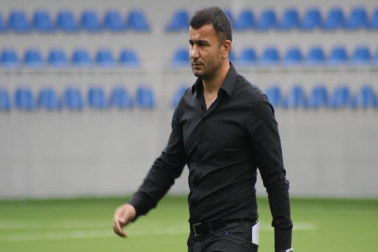 <b>"Daşı götürüb qaçdım müəllimin dalınca" </b>- <span style="color:red;">"MƏKTƏB İLLƏRİ" 
