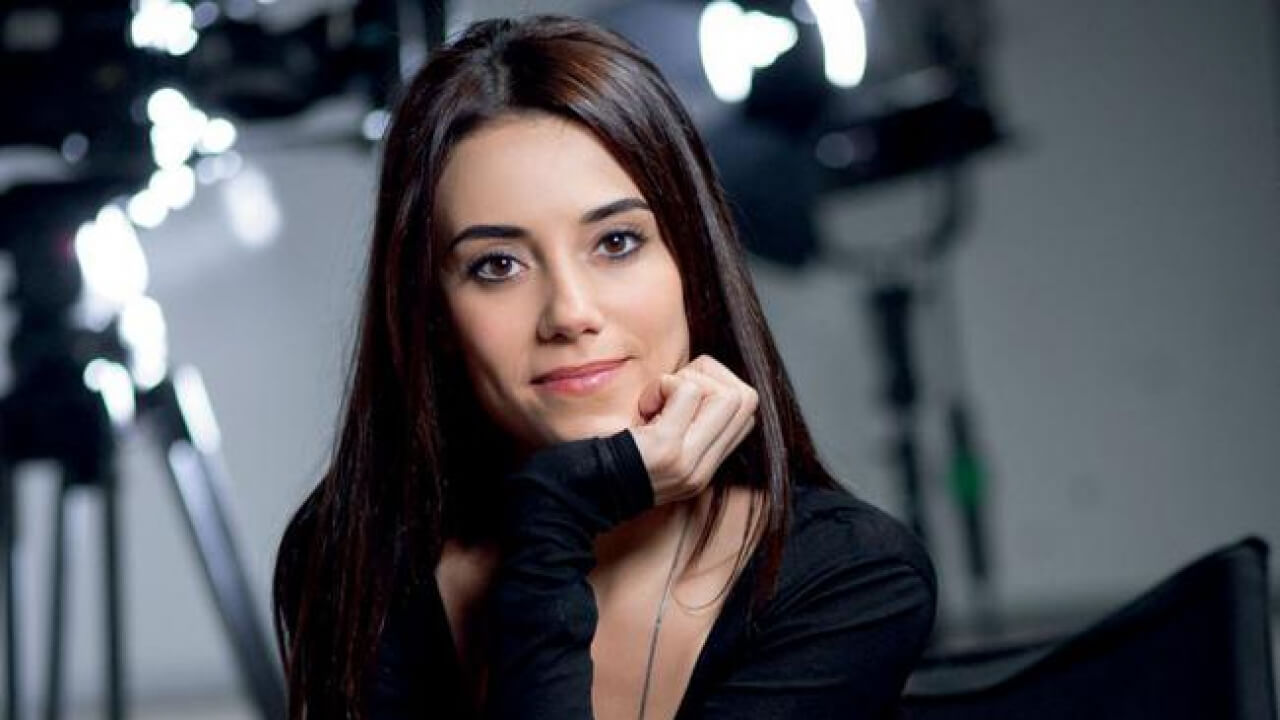 [b]Cansu Dere geri dönür[/b]