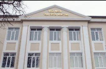 <b>Məktəb direktoru: <span style="color:red;">"Hadisənin həssaslığını nəzərə alın" </b>
