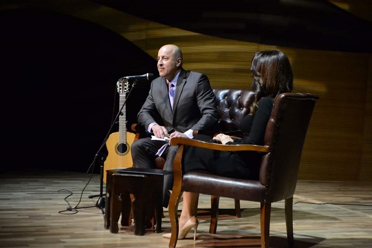 Muğam Mərkəzində məşhur amerikalı yazıçı ilə görüş oldu