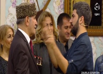 Xalq artistindən efirdə qızına QADAĞA