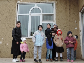 [b]Kiçiyi on aylıq, böyüyü 22 yaşında: Qusarda yaşayan çoxuşaqlı Məmmədovlar ailəsi[/b]