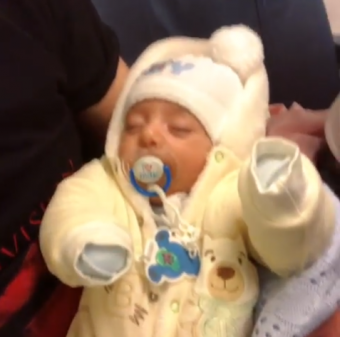 Tanınmış aktyorumuz övladını ilk dəfə görə bildi - <span style="color:red;">FOTOLAR 