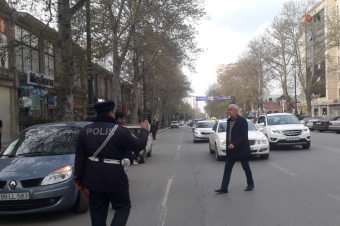 [b]Qaydaları pozan piyadalar cərimələndi - FOTOSESSİYA[/b]