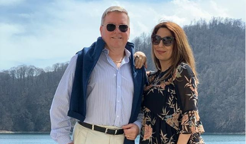 Xalq artisti ingilis həyat yoldaşı ilə ziyarətgahda - <span style="color:red;">FOTO 