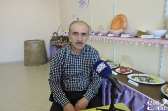 <b>Milli yeməklərimizin <span style="color:red;">MAKETLƏRİ  - rəssam Mənsur Əzizlinin <span style="color:red;">YENİ ÜSLUBU  - FOTO</b>