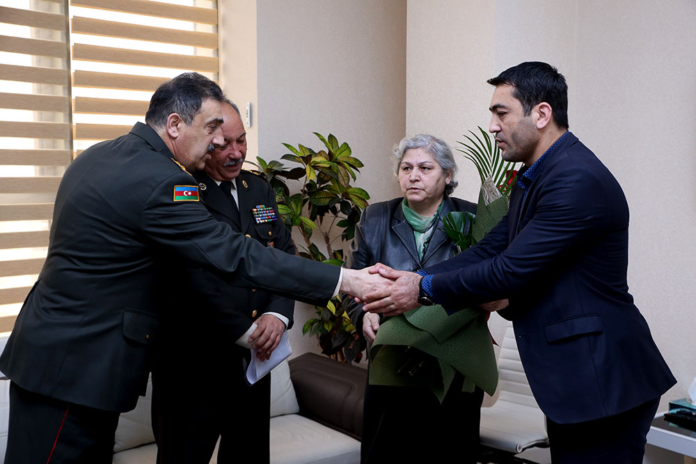 <b>İgid döyüşçüyə medal təqdim edildi</b>