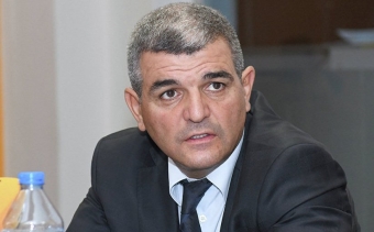 <b>Biçarə dəmiryolçu, cəsur piyada, cahil sürücü... - <span style="color:red;">Deputat qınağı </b>