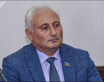 <b><span style="color:red;">Hikmət Babaoğlu:  "Əli Kərimlinın adı xəyanət sözü ilə assosiasiya olunur"</b>