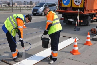 Sürücülərin<span style="color:red;"> NƏZƏRİNƏ : paytaxtın bu küçələrində rənglənmə işləri aparılır