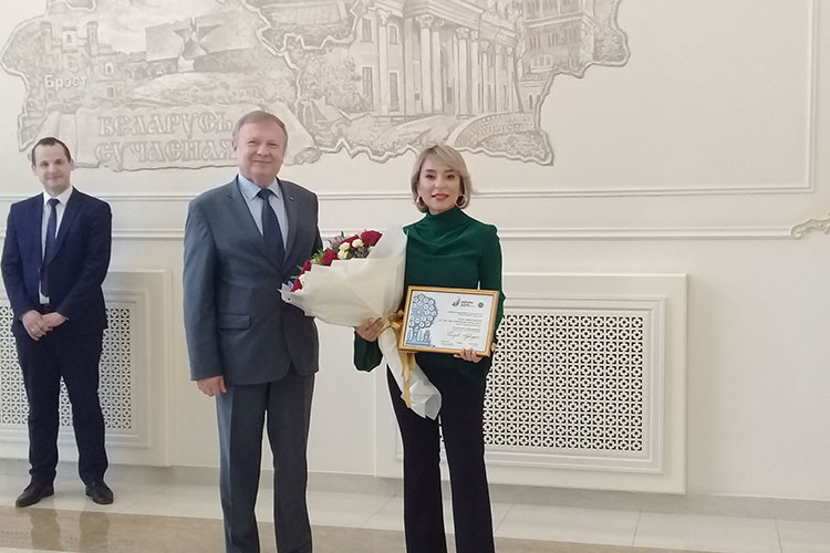 Tünzalə Ağayeva səfir seçildi