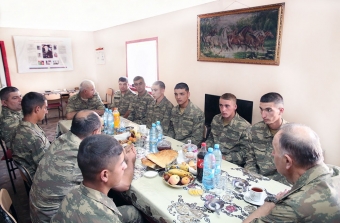 Müdafiə nazirinin müavini bölmələrin qışa hazırlığını yoxlayıb