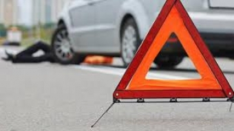 Maşın üç piyadanı vurdu: <span style="color:red;">biri ölüb  