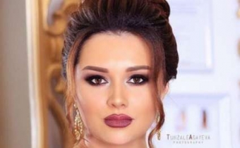 Xatirənin sinə dekoltesi tənqid edildi - <span style="color:red;">FOTO 