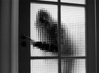 Mağaza oğruları hadisə başında yaxalandı