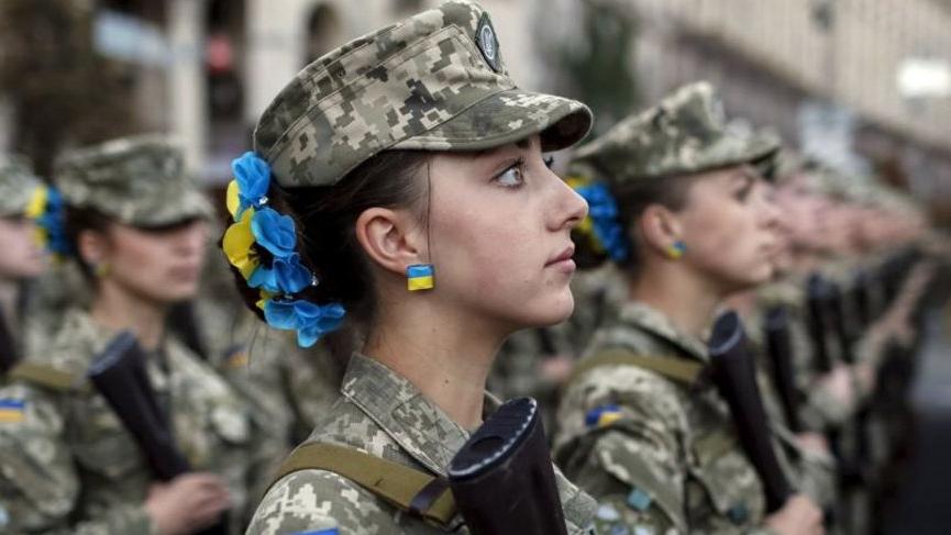 Ukraynalılar pul vahidlərini dollarla əvəzləmək istəyir