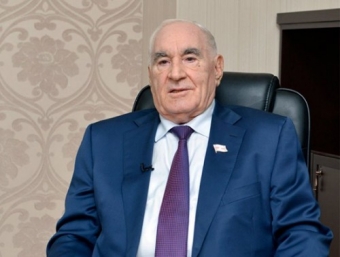 Ağsaqqallar Şurasının sədri həmvətənlərimizi təbrik edib