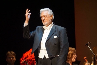 Görkəmli müğənni 9 qadını zorlamağa cəhddə <span style="color:red;">İTTİHAM  olundu 