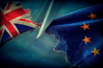 Britaniyalılar "Brexit"ə ərzaq toplamaqla hazırlaşırlar