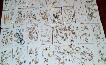  Külli miqdarda qızıl-zinət əşyalarını sərhəddən keçirə bilmədi 