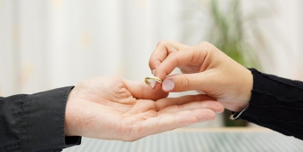  Azərbaycanda evlənənlərin və boşananların sayı artıb