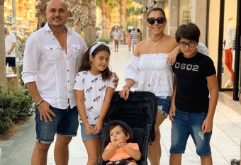 Əməkdar artist ailəsini belə təqdim etdi - FOTO