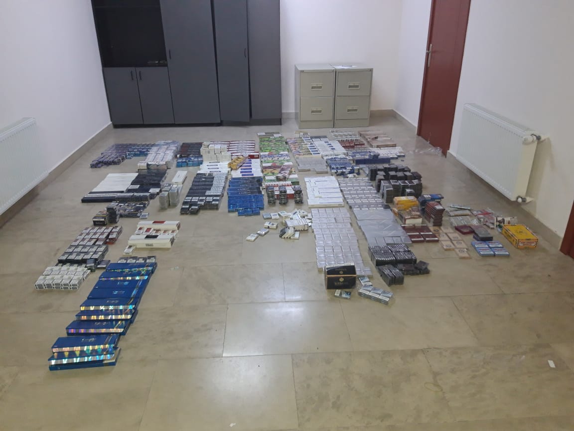  Külli miqdarda aksiz markasız siqaret aşkarlandı