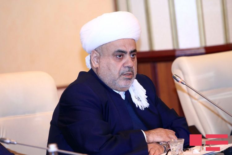 İlahiyyat İnstitutunun fərqlənən tələbələrinə Şeyxülislam təqaüdü ayrıldı