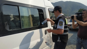 Yol polisi sürücülərə bunları etdi - FOTOLENT