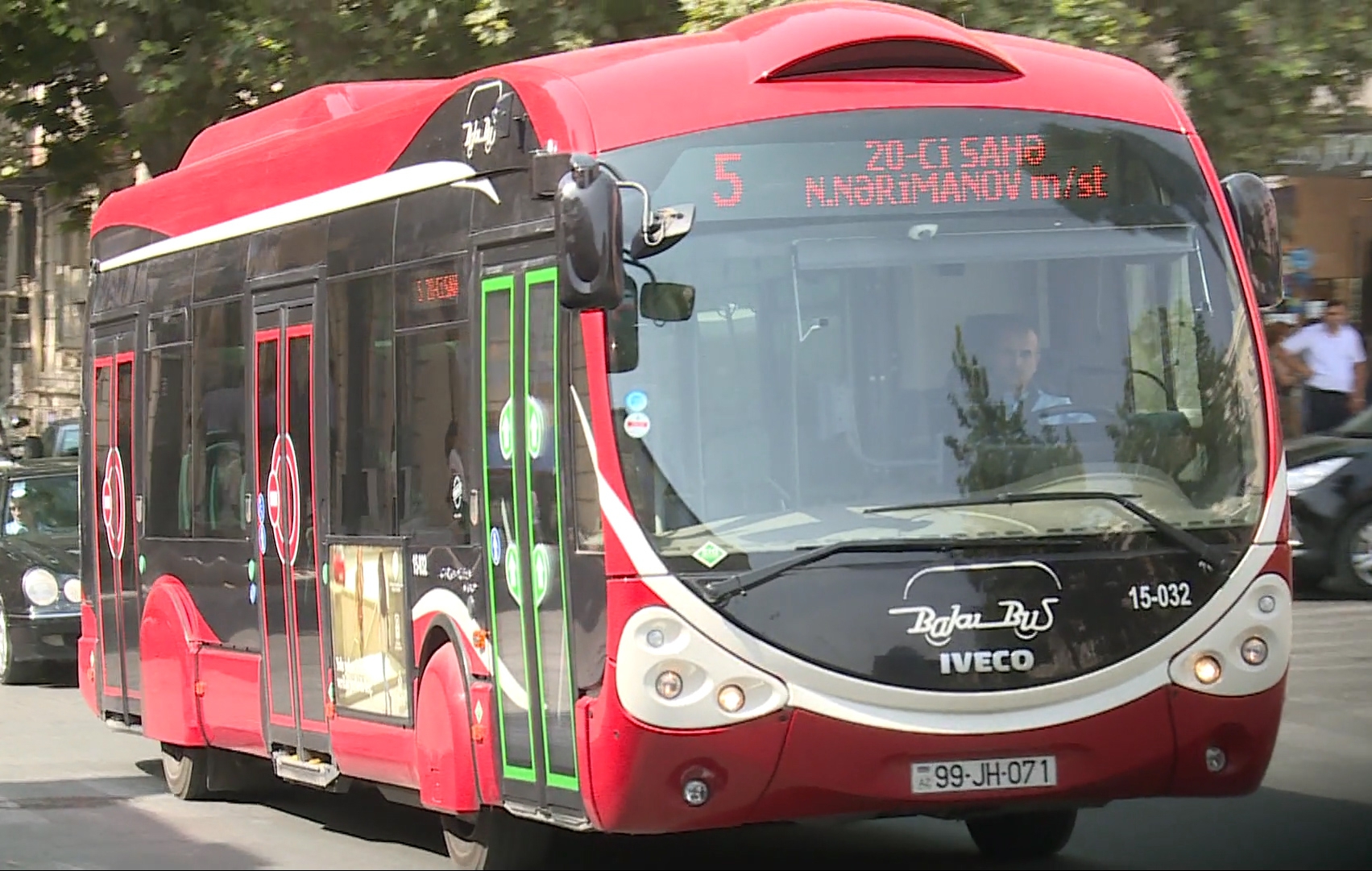 <span style="color:red;">Avtobusda əcaib olay : sərnişinlər mənzilə bu formada çatdı