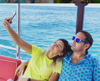 Əməkdar artist ailəsi ilə istirahətdə - <span style="color:red;">FOTOLAR 