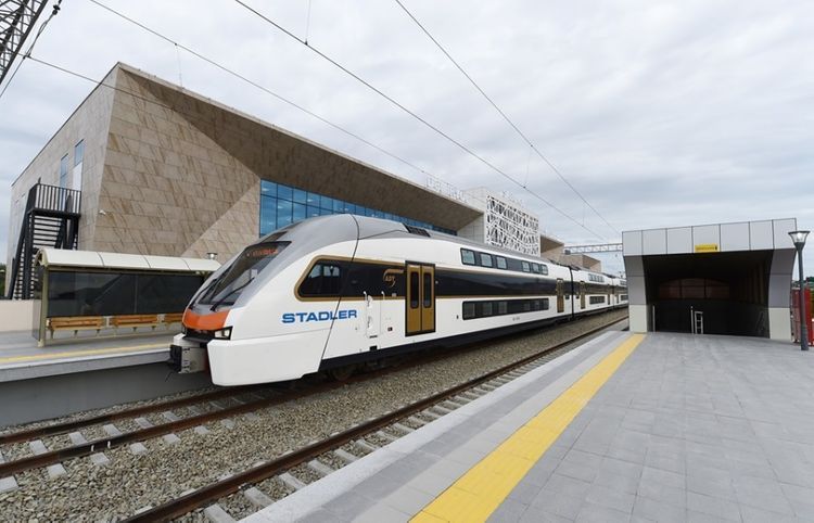 Bakı-Pirşağı-Bakı elektrik qatarı hərəkətə başlayır - TARİX AÇIQLANDI - TARİFLƏR