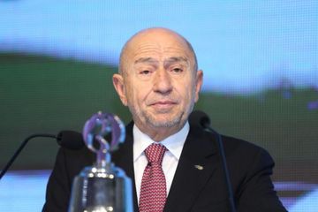 “Azərbaycanda oynamaq bizə qürur verəcək” - Nihat Özdəmir