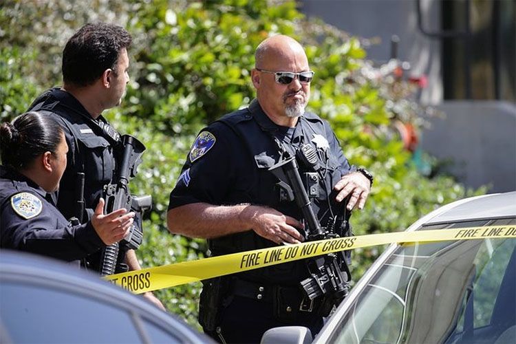 FTB Florida ştatındakı hərbi bazaya hücumu terror aktı kimi araşdırır