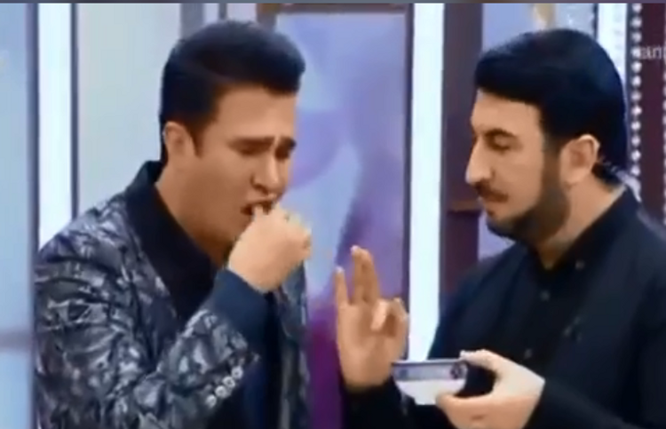 Nadir canlı efirdə 10 ədəd acı bibər yedi: "İçim yanır" - VİDEO