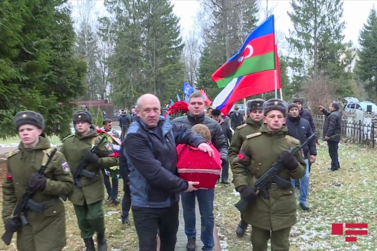 Azərbaycanlı əsgər Bryansk fəxri xiyabanında dəfn olundu - REPORTAJ
