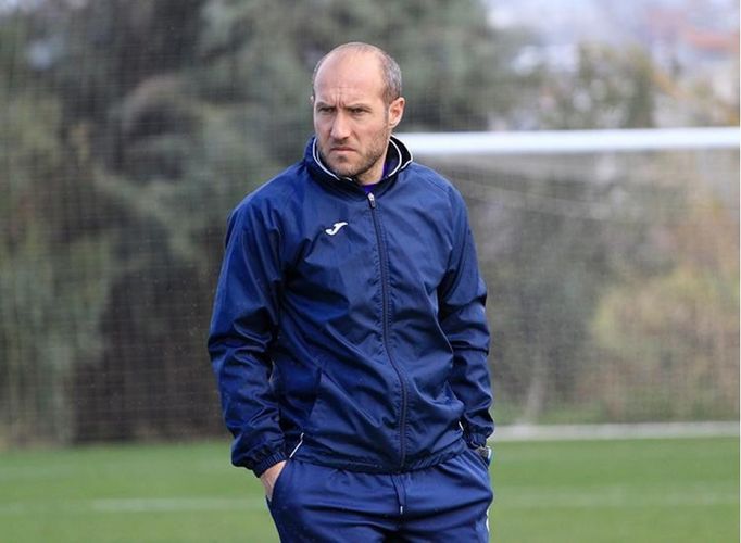 "Milli komandanın oyunçularının səviyyəsi çox aşağı düşüb" - Samir Abasov