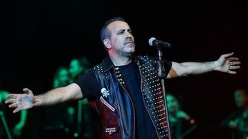 Türkiyəli müğənni Bakıda pul yığıb bunları etdi - FOTO