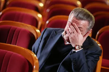 Azərbaycanlı milyonçunun mülkləri hərraca çıxarılır: evlər, mənzillər, torpaq sahələri