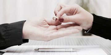 Boşanan azərbaycanlı müğənni: "Övladım atasını görmək istəmir"