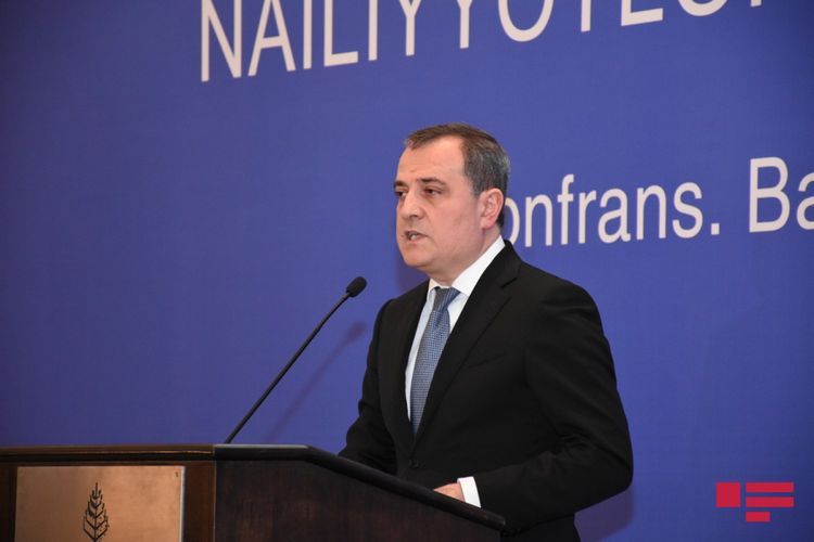 Azərbaycanda bu qədər müəllim 1000 manatdan yuxarı əməkhaqqı alır - RƏSMİ