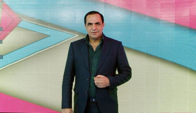 "Mənə görə özlərini “lezvalayırlar" - Manaf Ağayev 