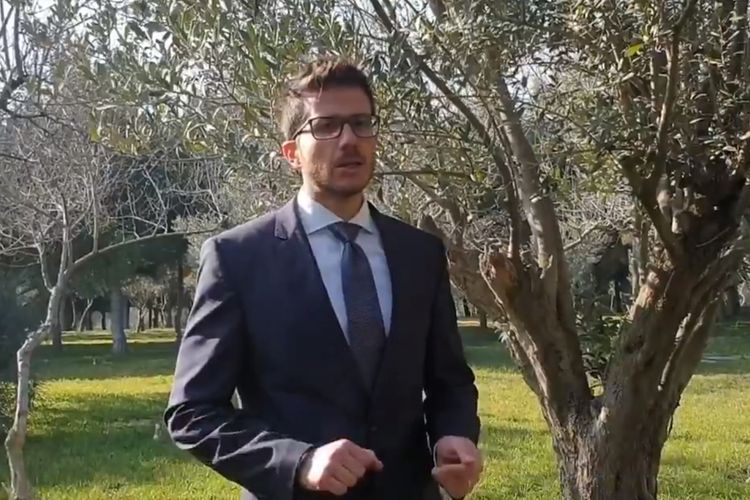 İsrailin yeni təyin olunan səfiri Bakıda ağac əkdi - VİDEO