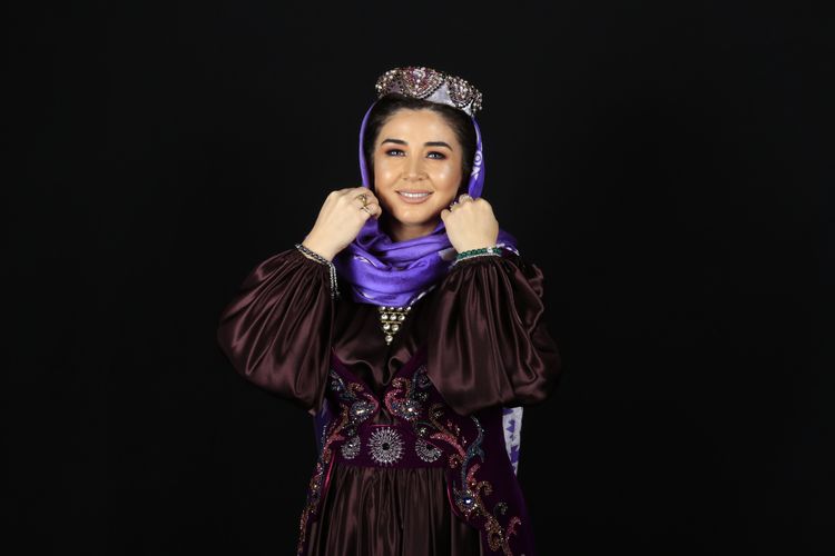 Müğənni Elnarədən yeni layihə - VİDEO