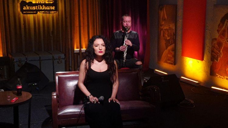 Azərbaycanlı müğənni Türkiyənin populyar layihəsində çıxış etdi - VİDEO