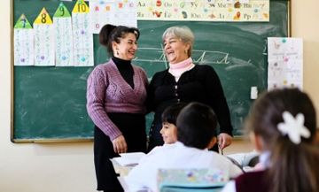 Bakı məktəblərində müəllimlərin orta aylıq əmək haqqı açıqlandı