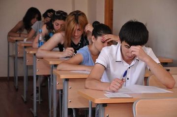 Azərbaycanda 3 minə yaxın tələbə başqa ali məktəblərə köçürülüb 