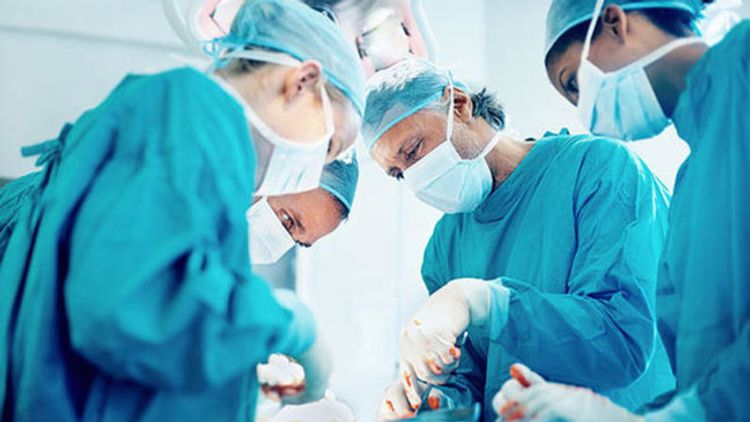 Dövlət hesabına minə yaxın şəxs əməliyyat edilib - RƏSMİ