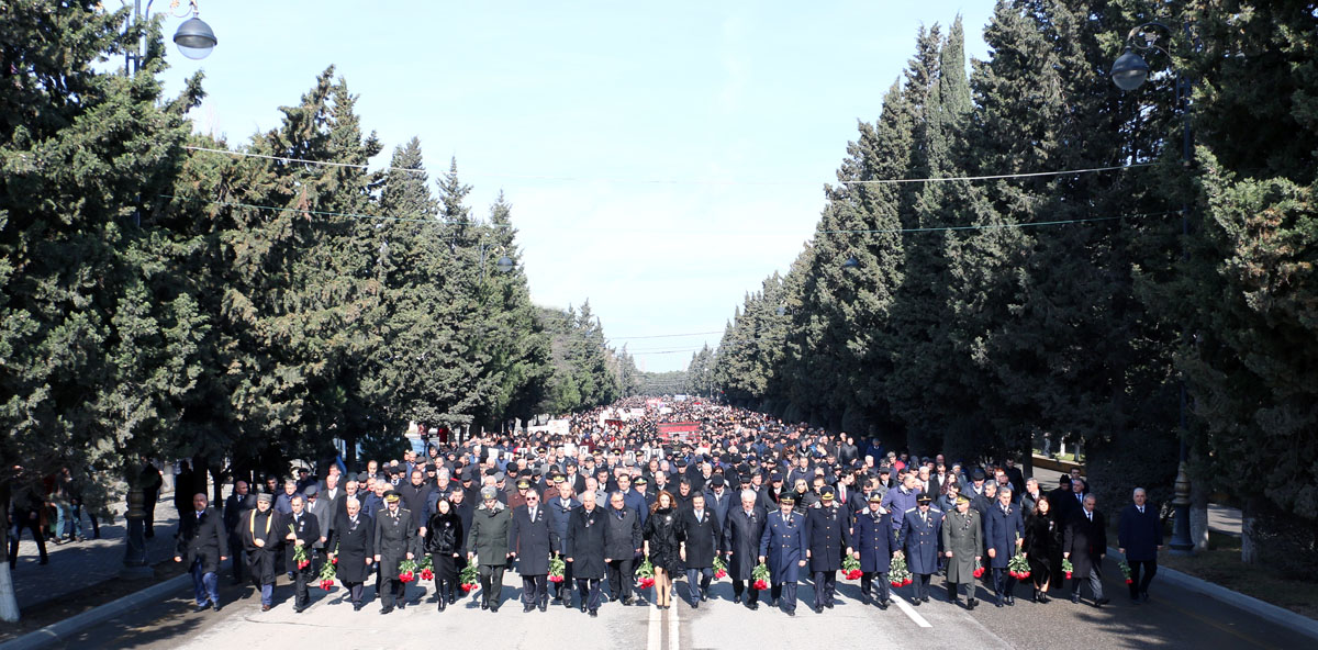 Sumqayıtda izdihamlı Xocalı yürüşü <span style="color:red;">-FOTO 