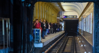 <b>Metrodakı gecikmənin <span style="color:red;">SƏBƏBİ  açıqlandı</b>
